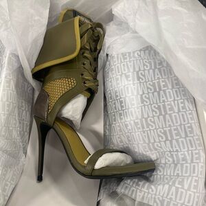 Steve Madden Khaki Lace-Up Heels